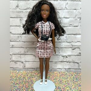 Barbie Photographer Doll 11 Inches Petite Brunette Heart Dress Shoes Camera